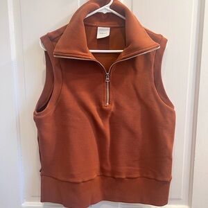 Varley Half Zip-Up sleeveless sweatshirt